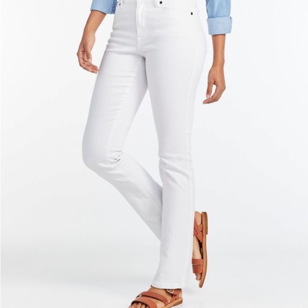 LL Bean Classic Fit White Jeans Size 8 R Straight Leg